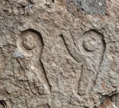 Isaret2.jpg Isaret2.jpg